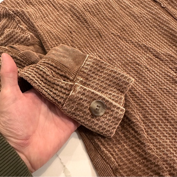 Zenana Thermal Button Down Shirt Womens Size L / XL Brown Cotton Waffle Stretch - Picture 5 of 10